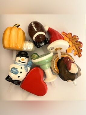 LOT Of 8 Nora Fleming Minis - Retired & Current - Holiday Celebrations